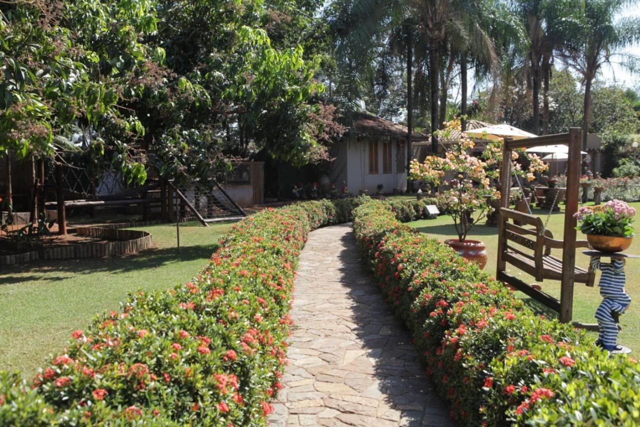 Hotel Pousada Chalé das Flores Sertãozinho Exterior foto